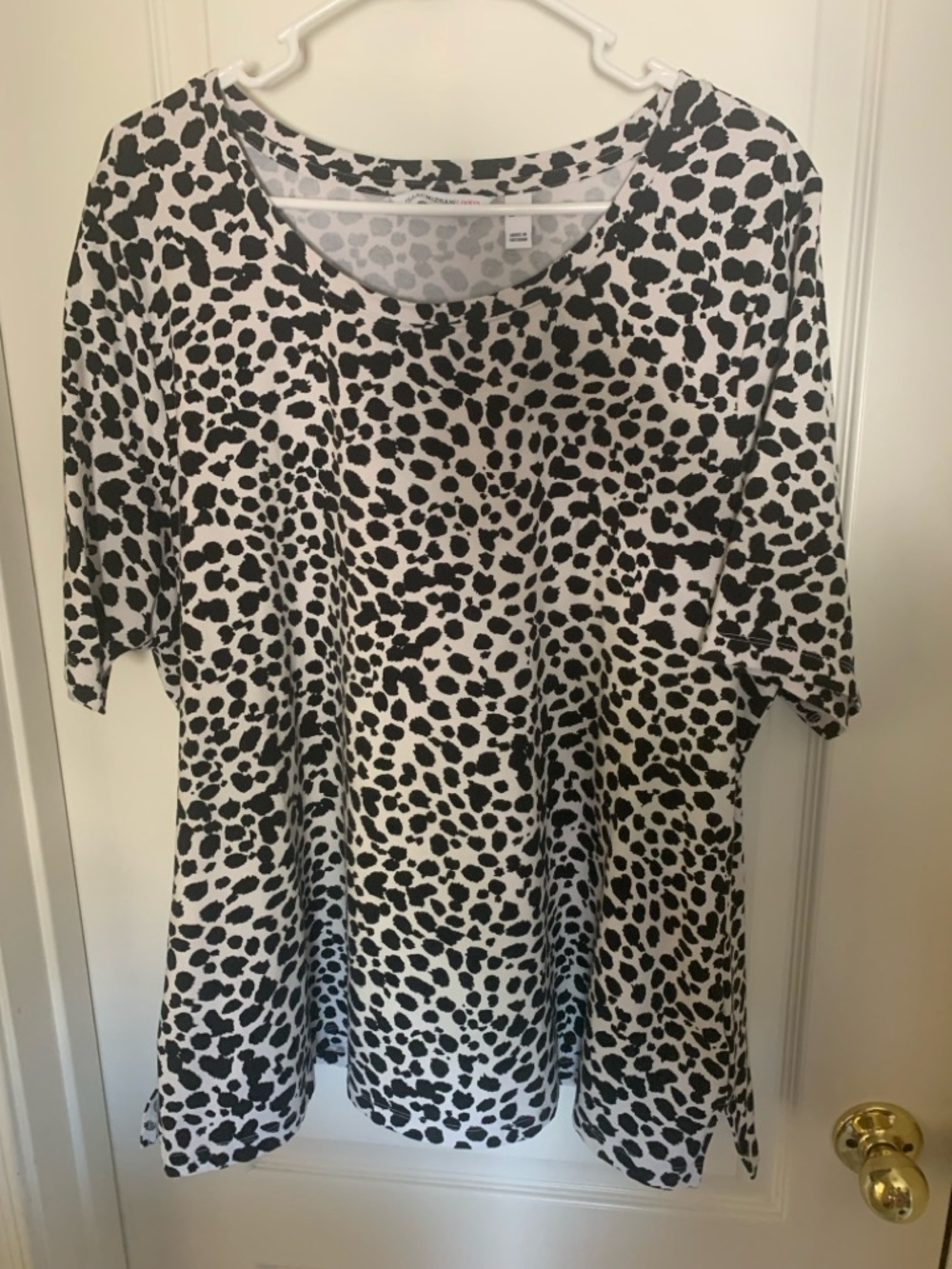 Isaac Mizrahi Black and White Spot Print Short Sleeve Tee Size XL